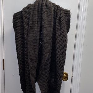 Brand XXL Size Small Sleeveless Sweater